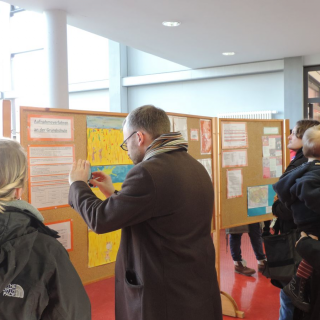 aufnahmeverfahren-gs Montessori-Schulzentrum Leipzig - Neuigkeiten - Freude - Arbeit - Stolz